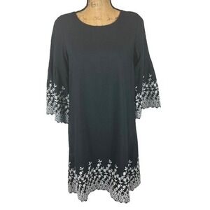 GAP Embroidered Bell Sleeve Shift‎ Dress Black White Spring Feminine Size 2